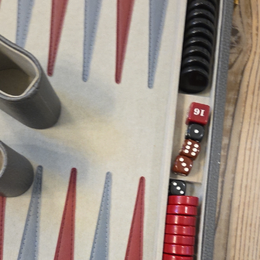 Gray and Red Backgammon Set - Picture 4 of 9